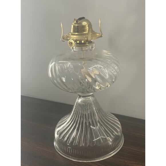 Vintage Lamplight Farms Austria Ribbed Clear Glass Pedestal Oil Lamp Base 11" - Picture 9 of 11